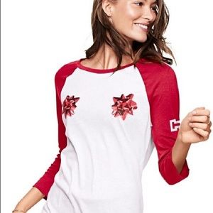 Vs pink holiday bow shirt